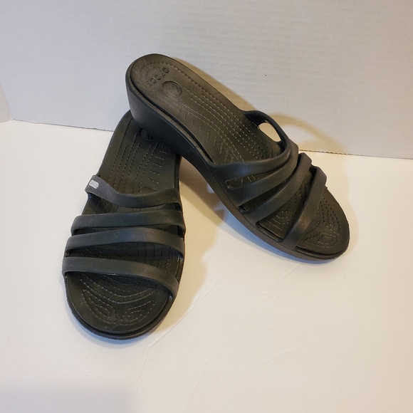 Womens Crocs Sandals, Sz 8 - Picture 5 of 10